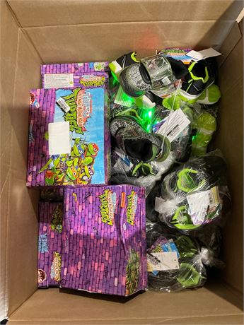 Lot de 28 chaussures lumineuses enfants Tortues Ninja et Jurassic Park
