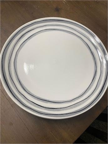 LOT DE 3 - Assiette à dîner Oneida 10,50 x 10,50 x 1,00 po