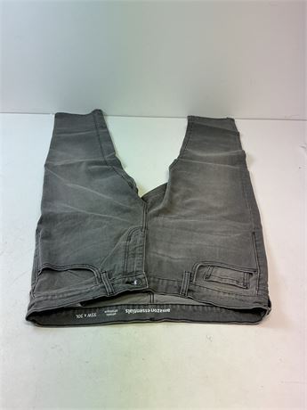 Pantalon gris 35x30 Amazon Essentials