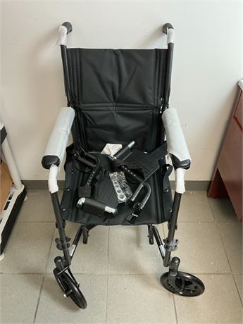 Chaise roulante de transport en acier