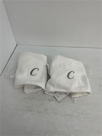 Serviettes à mains avec C brodé