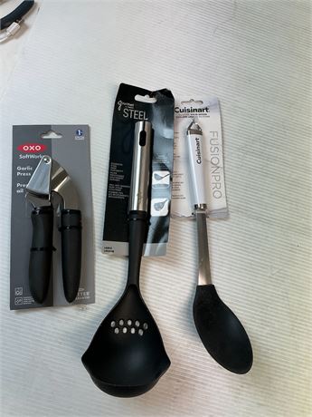 Lot d’ustensiles de cuisine assortis