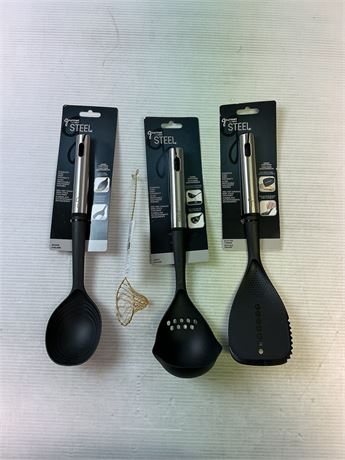 Lot de 4 ustensiles cuisine spatule louche passoire fondue cuillère