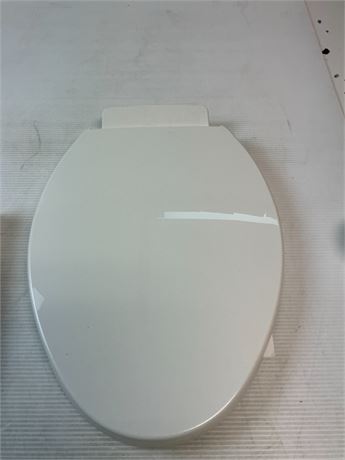 Siège de toilette Koehler fermeture lente blanc
