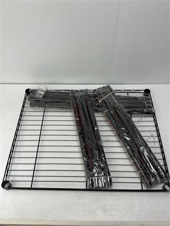 Pieds et tuyaux métalliques pour fixer à d'autres tablettes