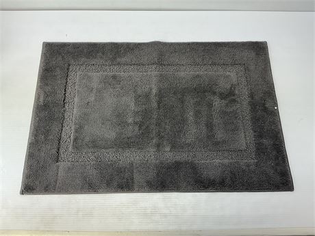 Tapis de salle de bain (20 x 30,5 po)