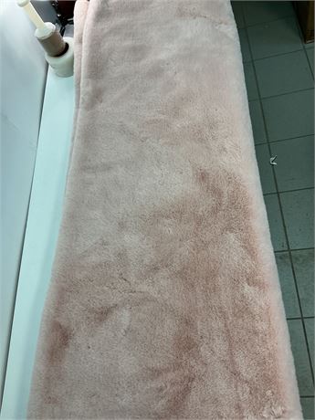Méga tapis ultra doux rose 75 x 60 po