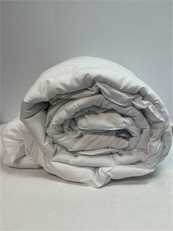 Couette blanche taille Queen