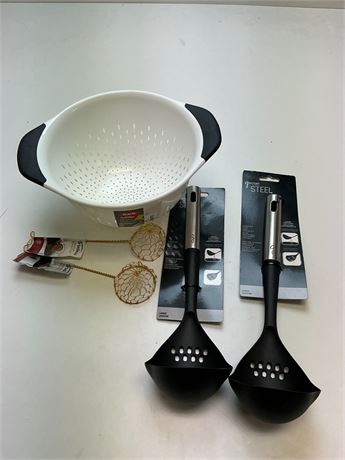 Lot d’ustensiles de cuisine assortis
