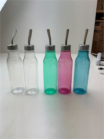 Lot de 5 bouteilles d’eau