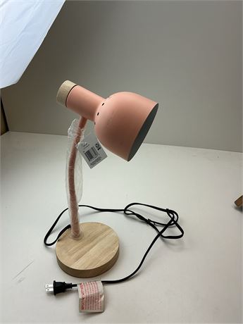 Lampe de bureau 14,5 po Room & Retreat sans ampoule