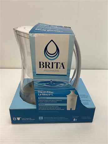 VOIR PHOTOS - Pichet d’eau Brita avec filtre