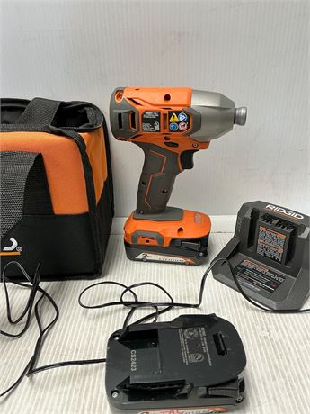 Visseuse à chocs Ridgid avec chargeur et batteries