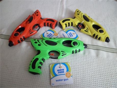 Lot 3 pistolets à eau Wave Zone, déclenchement facile, 3 couleurs