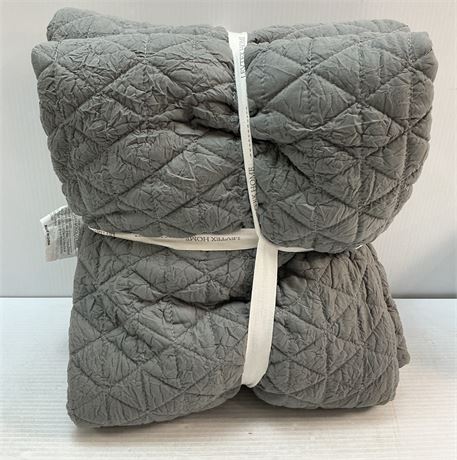 VOIR PHOTOS À LAVER - Housse de lit Levtex Home 68 x 86 po
