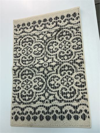 Petit tapis gris/blanc crème