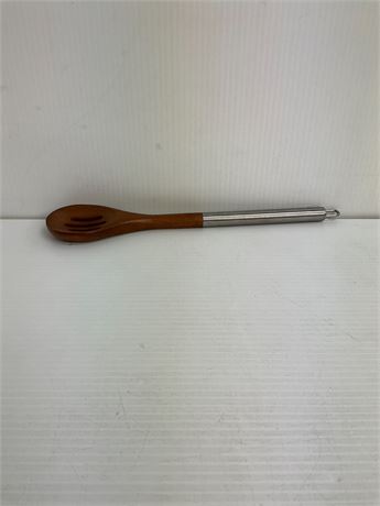 Cuillère à trous