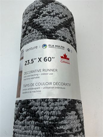 Chemin de table décoratif 23,5 x 60 po gris