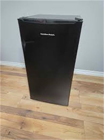 Mini réfrigérateur Hamilton Beach 3,3 pi³ porte simple (endommagé)