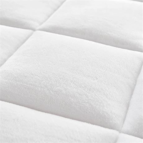 Surmatelas QUEEN moelleux imperméable Madison Park Cloud Soft Overfilled