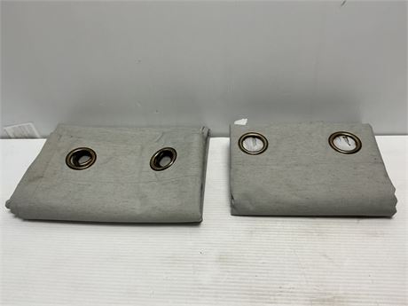 2 rideaux de fenêtre (128 po / 52 po)