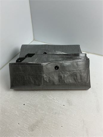 Bâche grise 10 x 20 pi approx.