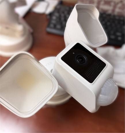 Caméra projecteur Wyze Floodlight v2